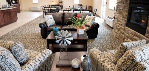 Фотография гостиницы Cornerstone Inn & Suites Oelwein