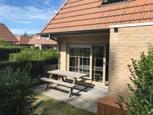 Фотография гостевого дома Vakantiehuisje De Panne vlak aan Plopsaland en de zee