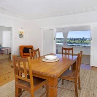 Фотографии гостевого дома 
            Kiama Beach Cottage at Easts Beach