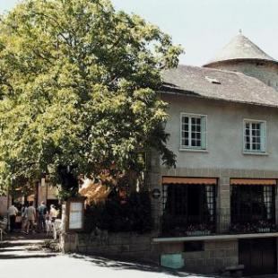 Фотография гостиницы HOTEL DE LA TOUR