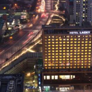 Фотографии гостиницы 
            Hotel Lacky Cheong Ju