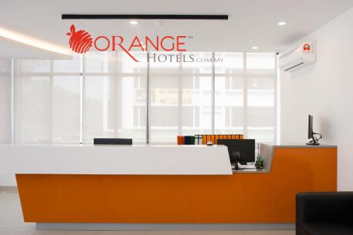 Фотография гостиницы Orange Hotel, Sungai Buloh