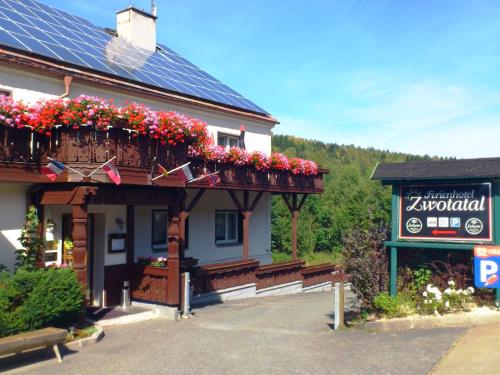 Фотография гостевого дома Ferienhotel Zwotatal