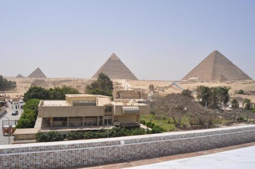 Фотографии гостиницы 
            Pyramids Sun Capital