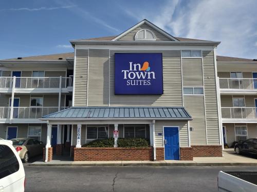 Фотография гостиницы InTown Suites Extended Stay Greenville SC - Wade Hampton