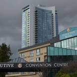 Фотография гостиницы Executive Suites Hotel & Conference Center, Metro Vancouver