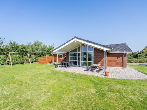 Фотография гостевого дома Holiday home Tarm XXXV