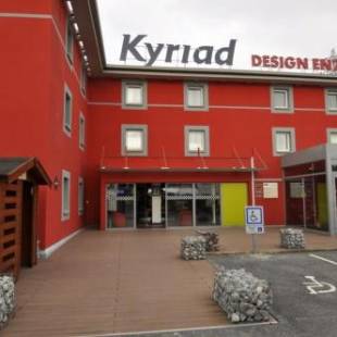 Фотографии гостиницы 
            Enzo Hotels Reims Tinqueux by Kyriad Direct