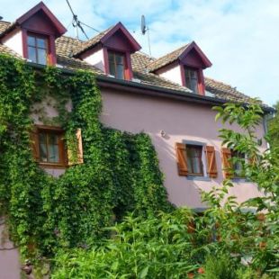 Фотография гостевого дома Domaine du Saphir Bleu Centre Zen Spirituel Universel de Thérapies Holistiques "Domaine Saint Michel D'Alsace"