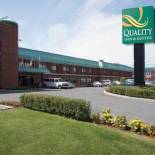 Фотография гостиницы Quality Inn & Suites Aéroport P.E. Montréal-Trudeau Airport