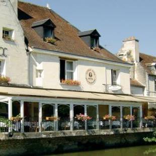 Фотографии гостиницы 
            The Originals Boutique, Hôtel Le George , Loches