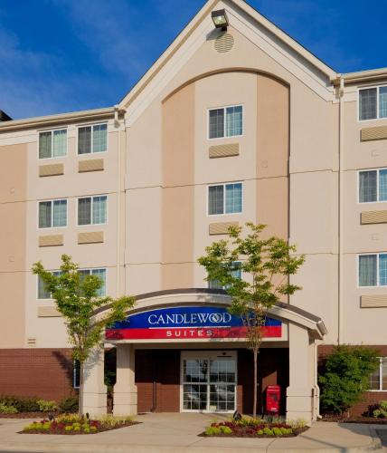 Фотография гостиницы Candlewood Suites Alabaster, an IHG Hotel