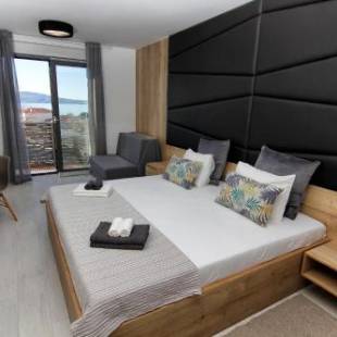 Фотографии мини отеля
Azur