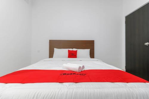 Фотография гостиницы RedDoorz Plus near Kepri Mall