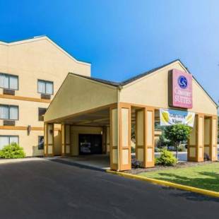 Фотографии гостиницы 
            Comfort Suites Prestonsburg West