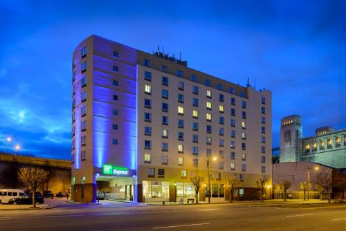 Фотография гостиницы Holiday Inn Express Philadelphia Penn's Landing, an IHG Hotel