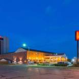 Фотография гостиницы Ramada by Wyndham Topeka Downtown Hotel & Convention Center