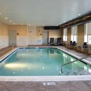 Фотографии гостиницы 
            Comfort Suites Florence - Cincinnati South