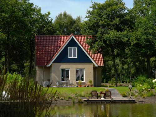 Фотографии гостевого дома 
            Spacious holiday home with a dishwasher, 20 km. from Assen