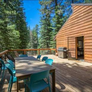 Фотографии гостевого дома 
            Tahoe Donner Tree House Retreat