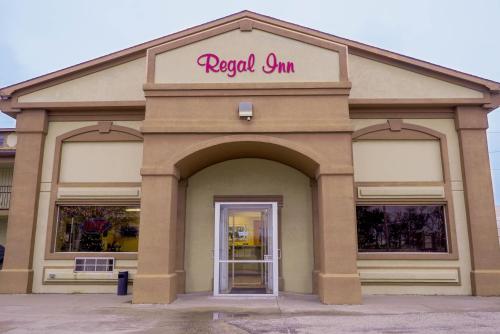 Фотография гостиницы Regal Inn Coffeyville