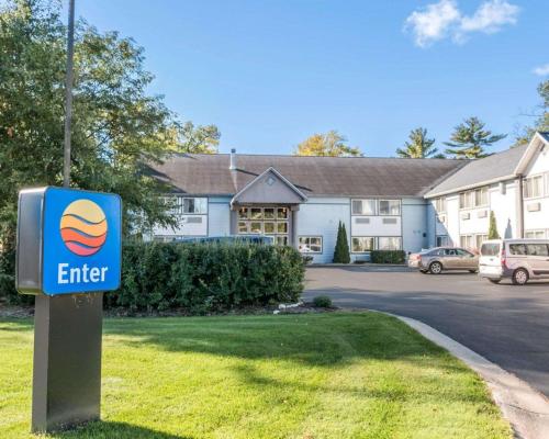 Фотография гостиницы Comfort Inn Traverse City