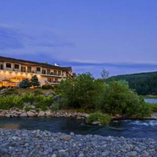 Фотографии гостиницы 
            Best Western Lodge at River's Edge