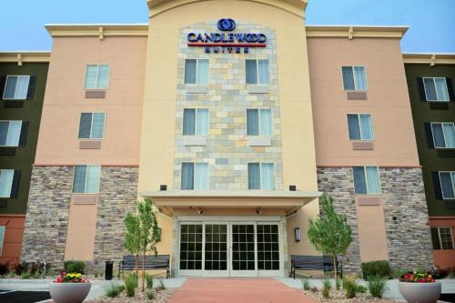 Фотография гостиницы Candlewood Suites Denver Northeast - Brighton, an IHG Hotel