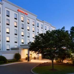 Фотографии гостиницы 
            Hampton Inn Long Island-Brookhaven