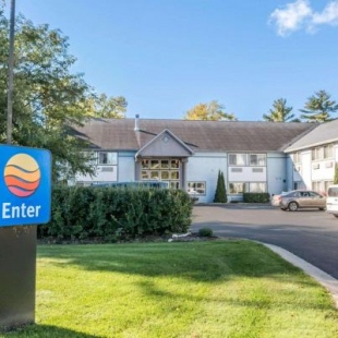 Фотография гостиницы Comfort Inn Traverse City