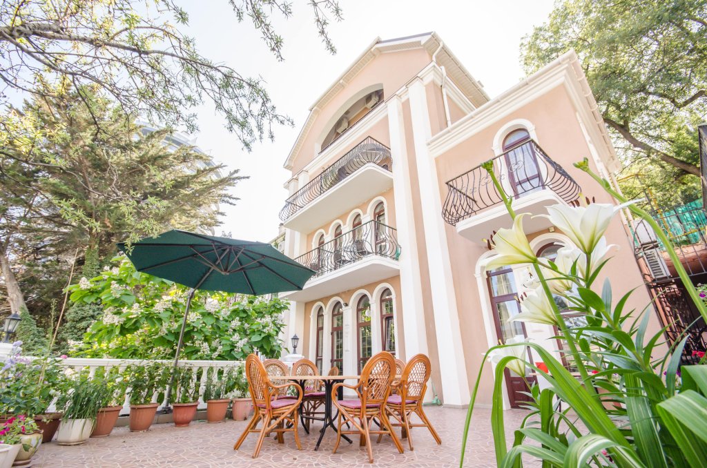 Фотография гостевого дома Вилла Багратион