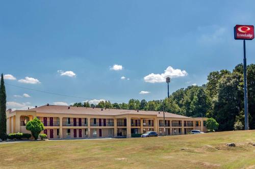 Фотографии гостиницы 
            Econo Lodge Union City - Atlanta South