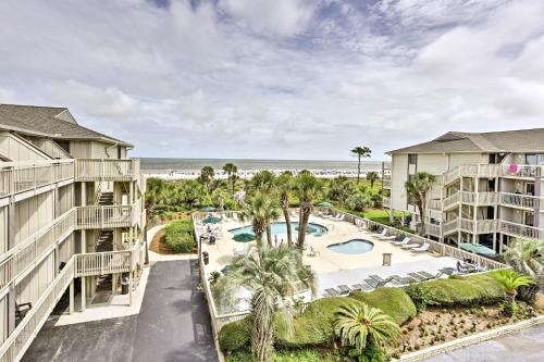 Фотографии гостевого дома 
            Resort Condo with Pool - Steps to Hilton Head Beach!