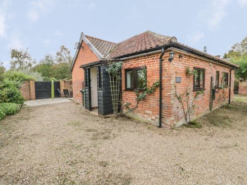 Фотография гостевого дома Lowbrook Cottage, Diss
