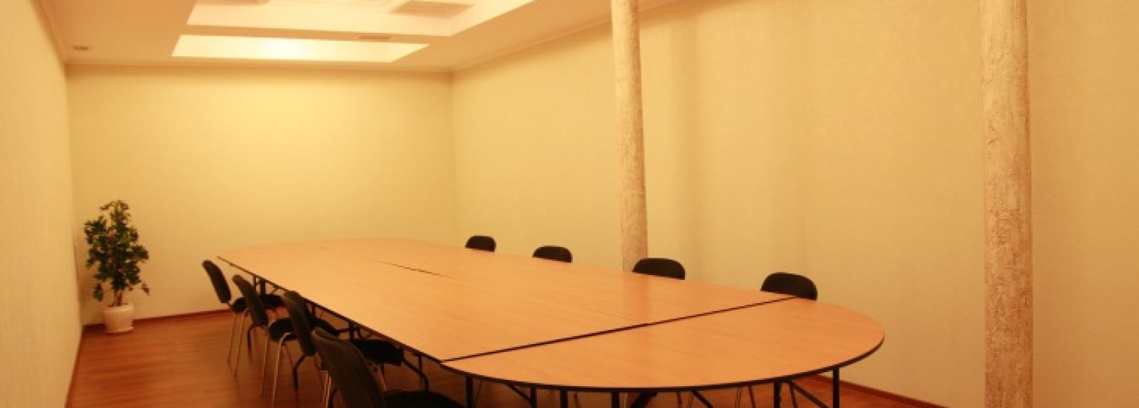 Фотография комнаты для переговоров Малая переговорная