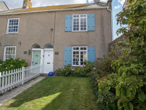 Фотография гостевого дома Brock Cottage