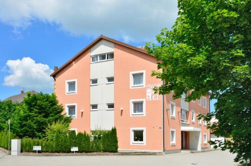 Фотография гостиницы Boutique Hotel Erb München Parsdorf