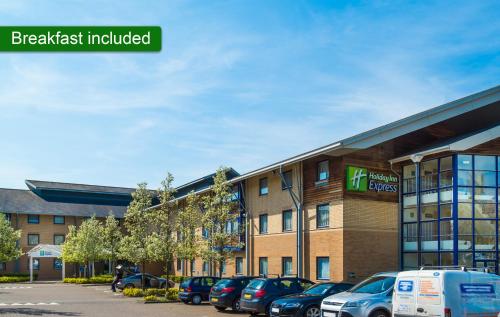 Фотография гостиницы Holiday Inn Express Milton Keynes, an IHG Hotel