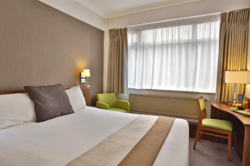 Фотография гостиницы Best Western Manchester Altrincham Cresta Court Hotel