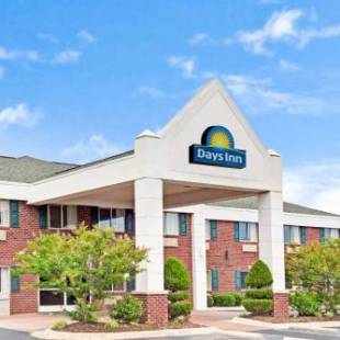 Фотографии гостиницы 
            Days Inn & Suites by Wyndham Siler City