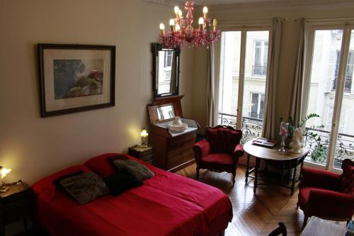 Фотография мини отеля A Room In Paris