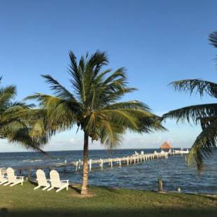 Фотографии гостиницы 
            Tilt-Ta-Dock Resort Belize