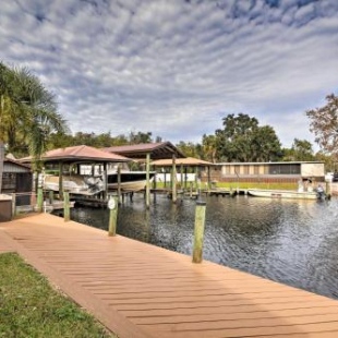 Фотография гостевого дома Waterfront Homosassa Home with Private Dock!