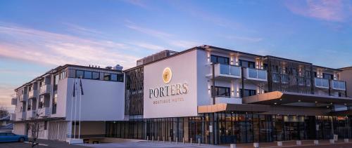 Фотографии гостиницы 
            Porters Boutique Hotel