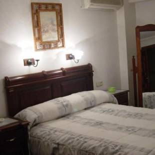 Фотографии гостевого дома 
            Hostal Colon Antequera