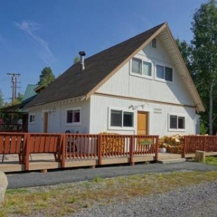 Фотография гостевого дома Hidden Meadow Cabin