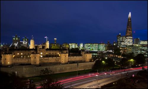 Фотография гостиницы Tower Suites by Blue Orchid