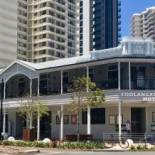 Фотография хостела Coolangatta Sands Hotel