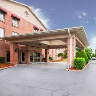 Фотографии гостиницы 
            Quality Inn & Suites Germantown North