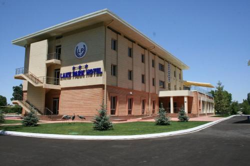 Фотография гостиницы LAKE PARK